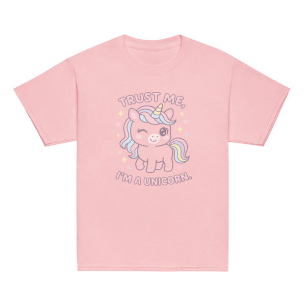 Girls' unicorn light pink t-shirt with "Trust me, I'm a unicorn" slogan and colorful unicorn design, youth apparel